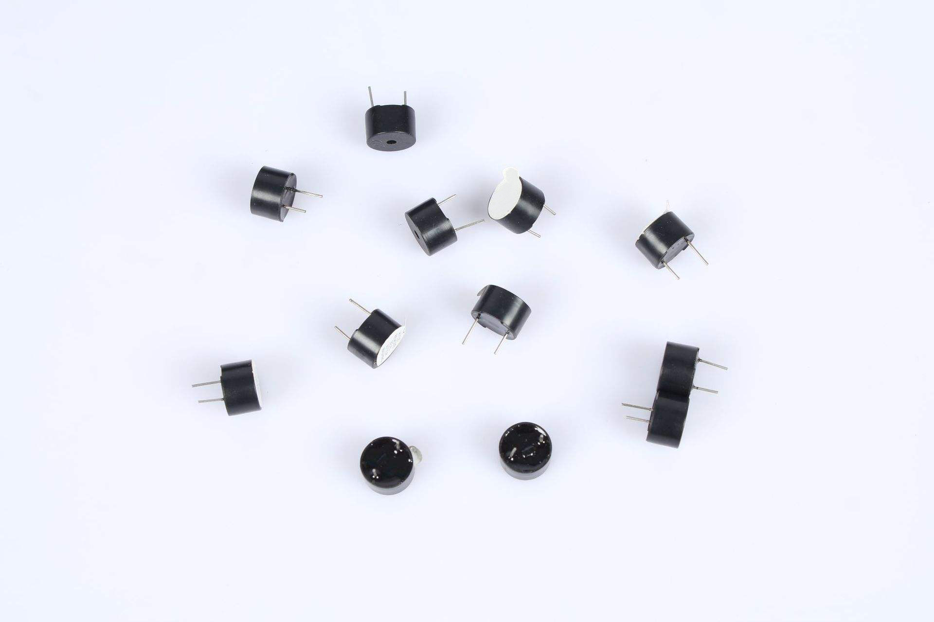 怎樣(yang)判斷蜂鳴片(piàn)的好壞